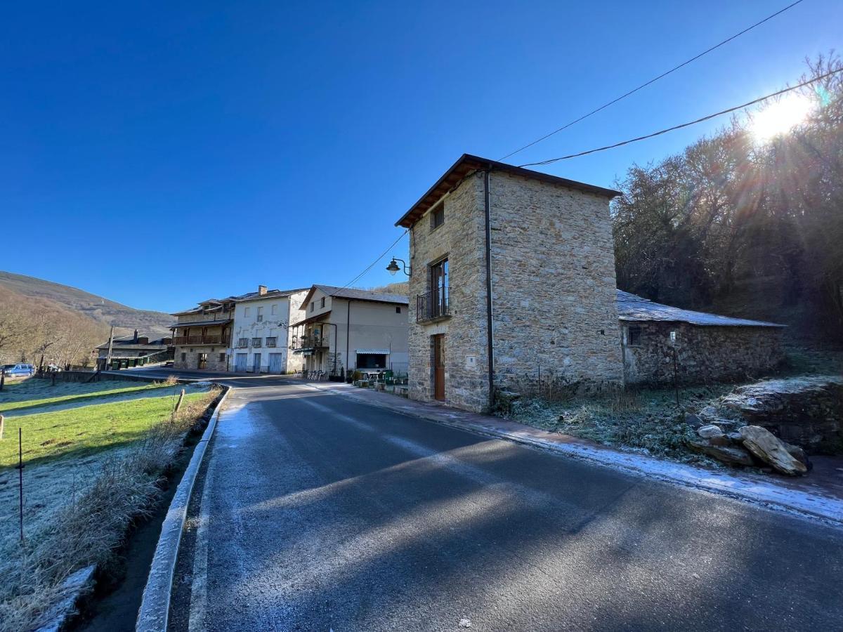 Casa Rural La Torre Recien Rehabilitada. Лас-Эррериас Экстерьер фото